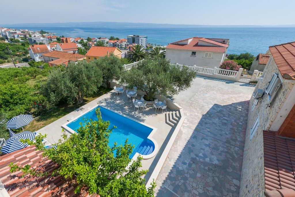 Villa Tomasovic With Pool In Podstrana Exterior photo