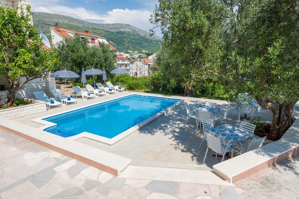 Villa Tomasovic With Pool In Podstrana Exterior photo